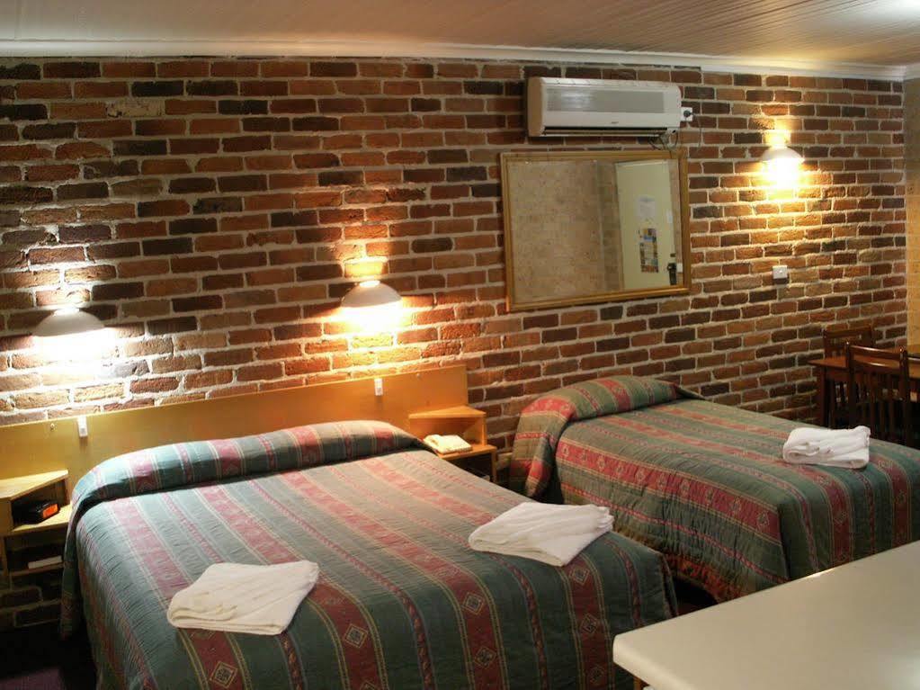 Cedar Lodge Motel Armidale Exterior foto